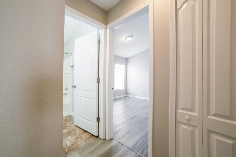 1,975/Mo, 15747 Greyrock Dr Spring Hill, FL 34610 Hallway View