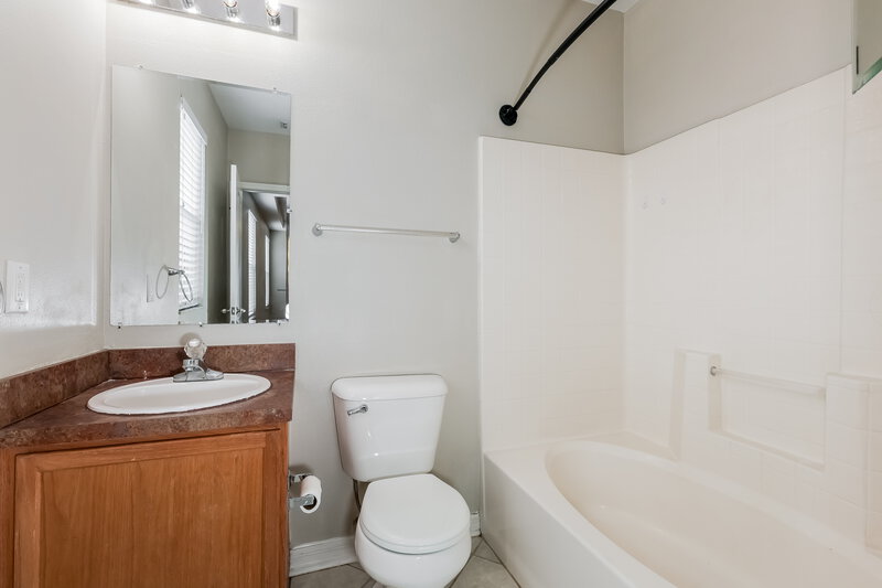 2,155/Mo, 12722 Adventure Dr Riverview, FL 33579 Bathroom View