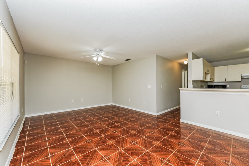 1,730/Mo, 10404 Summerview Cir Riverview, FL 33578 Living Room View