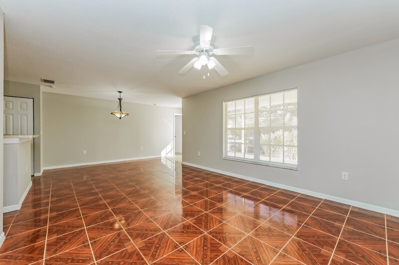 1,730/Mo, 10404 Summerview Cir Riverview, FL 33578 Living Room View 2