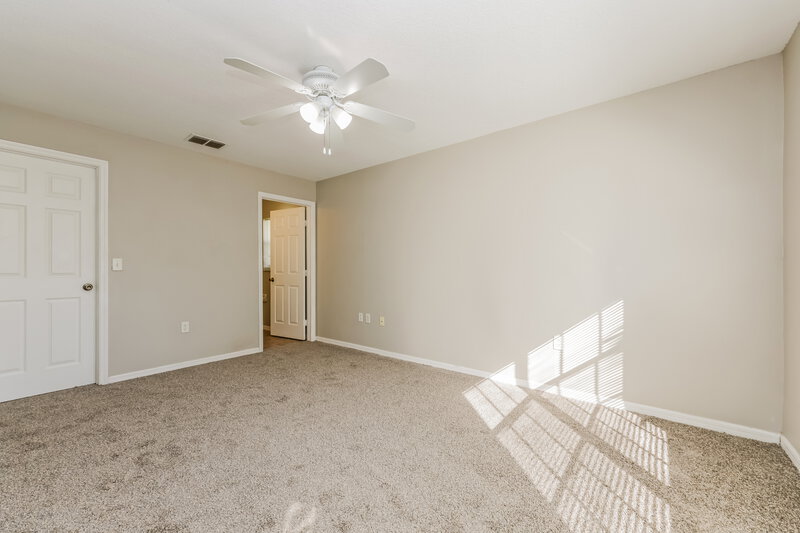 1,730/Mo, 10404 Summerview Cir Riverview, FL 33578 Main Bedroom View