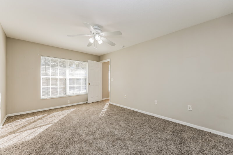 1,730/Mo, 10404 Summerview Cir Riverview, FL 33578 Main Bedroom View 2