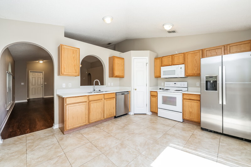 3,250/Mo, 11426 Ivy Flower Loop Riverview, FL 33578 Kitchen View