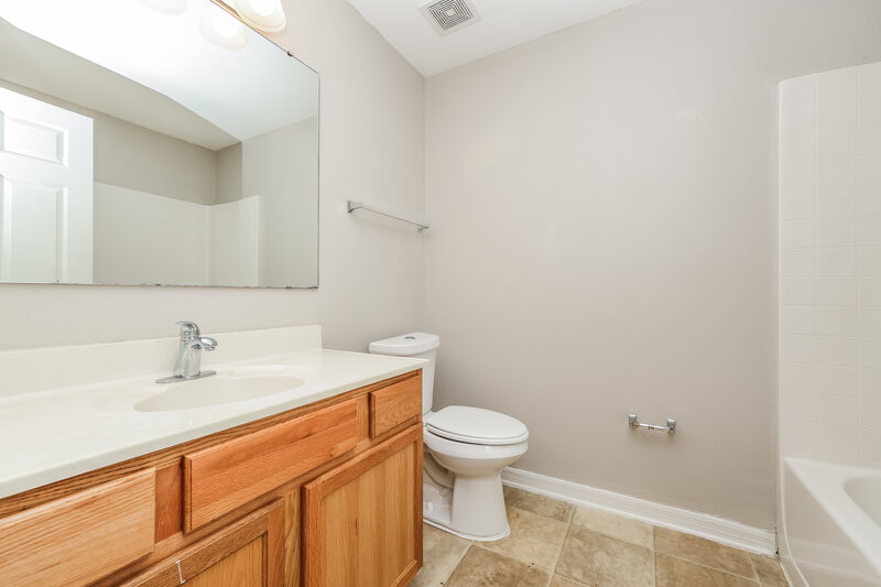 3,250/Mo, 11426 Ivy Flower Loop Riverview, FL 33578 Bathroom View