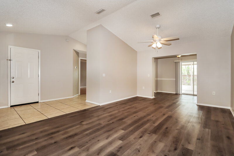 1,765/Mo, 8047 Hathaway Dr New Port Richey, FL 34654 Living Room View 2