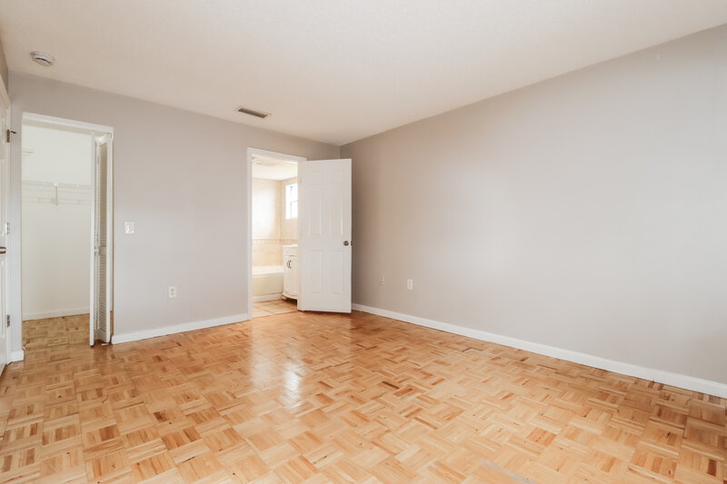 1,765/Mo, 8047 Hathaway Dr New Port Richey, FL 34654 Main Bedroom View