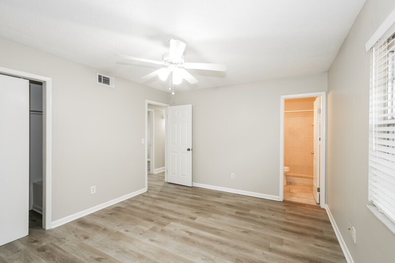 2,140/Mo, 307 Timber Creek Dr Brandon, FL 33510 Main Bedroom View 2