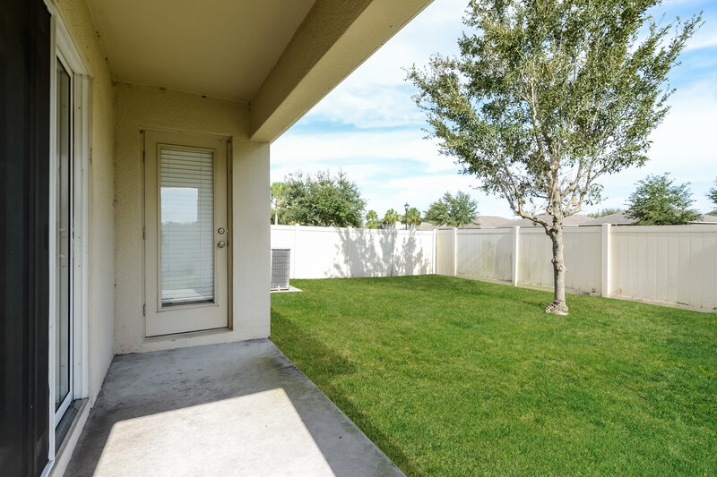 1,930/Mo, 7512 Maroon Peak Dr Ruskin, FL 33573 patio View