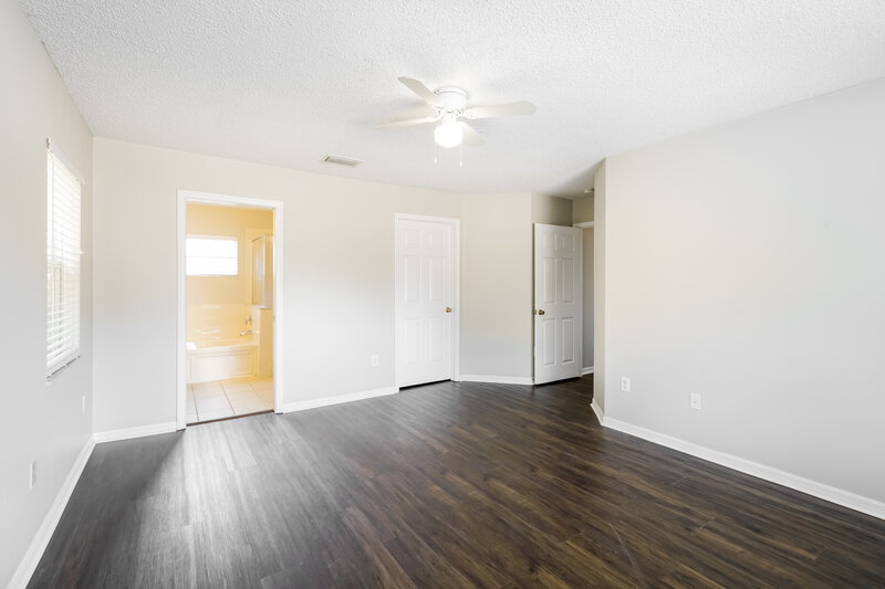 2,540/Mo, 6922 Summer Harbor Ln Riverview, FL 33578 Main Bedroom View 2