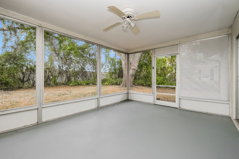 1,905/Mo, 8613 White Springs Dr New Port Richey, FL 34655 Sun Room View