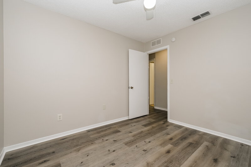 1,905/Mo, 8613 White Springs Dr New Port Richey, FL 34655 Bedroom View 3