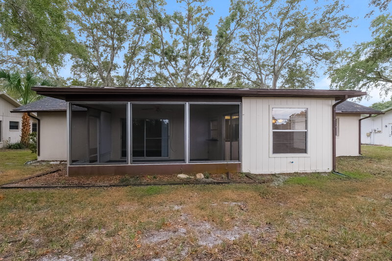 1,905/Mo, 8613 White Springs Dr New Port Richey, FL 34655 Rear View