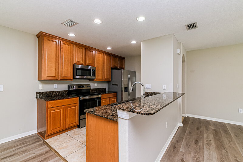 2,180/Mo, 3348 Thistledown Ln Land O' Lakes, FL 34638 Kitchen View