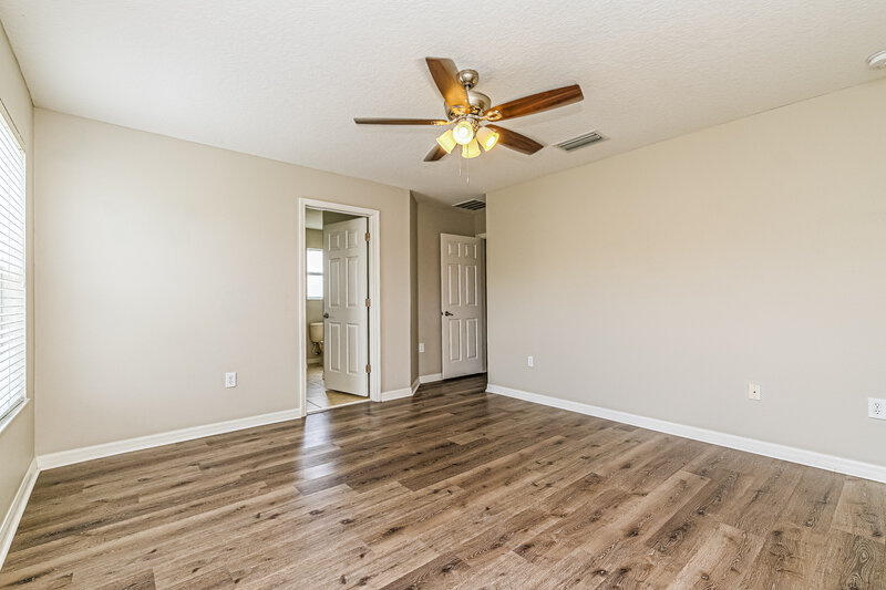 2,180/Mo, 3348 Thistledown Ln Land O' Lakes, FL 34638 Main Bedroom View