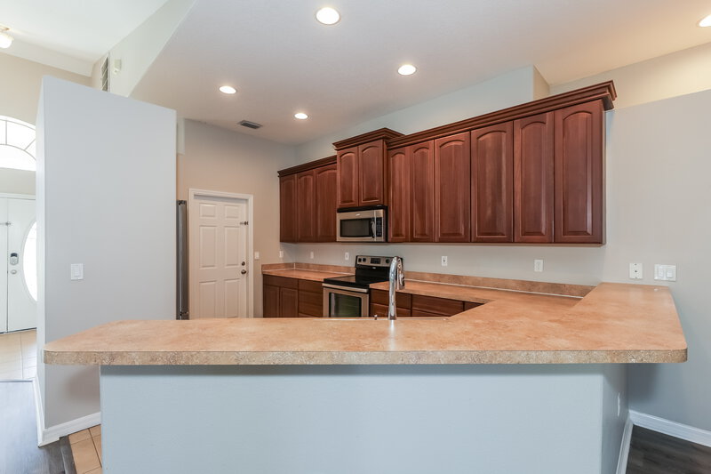 2,415/Mo, 5514 Foxtail Ct Wesley Chapel, FL 33543 Kitchen View
