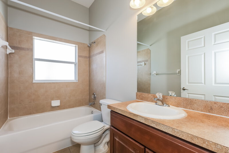 2,415/Mo, 5514 Foxtail Ct Wesley Chapel, FL 33543 Bathroom View