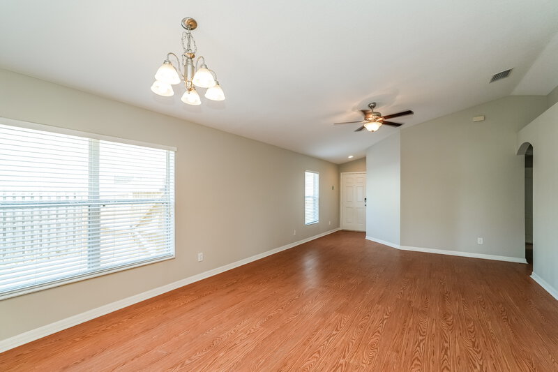2,045/Mo, 15738 Greyrock Dr Spring Hill, FL 34610 Dining Room View 2