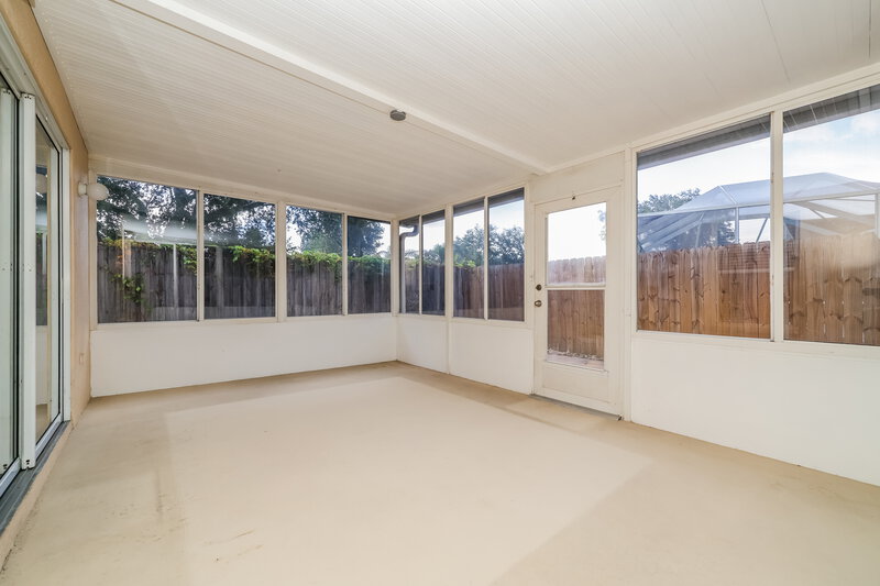 1,945/Mo, 11104 Robin Lake Ct Riverview, FL 33569 Sun Room View
