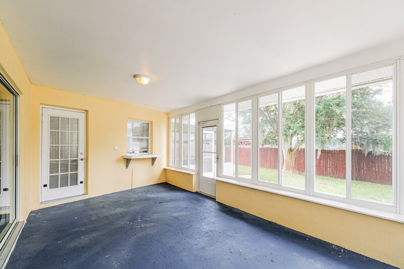 0/Mo, 9132 Hawkins Ct New Port Richey, FL 34655 Sun Room View