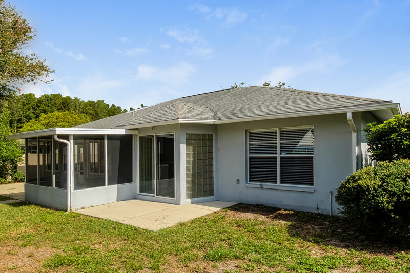 0/Mo, 9132 Hawkins Ct New Port Richey, FL 34655 Rear View