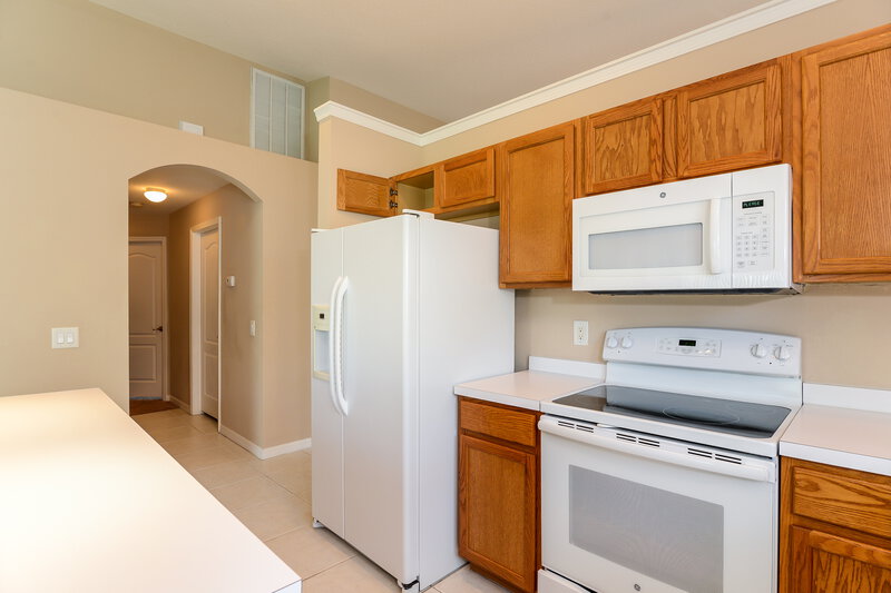 4,140/Mo, 3230 Prairie Iris Dr Land O' Lakes, FL 34638 Kitchen View
