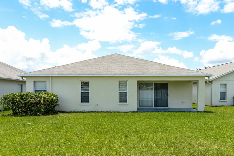 4,140/Mo, 3230 Prairie Iris Dr Land O' Lakes, FL 34638 Rear View