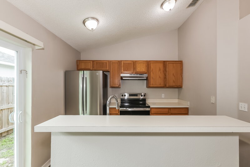 2,095/Mo, 30319 Birdhouse Dr Wesley Chapel, FL 33545 Kitchen View