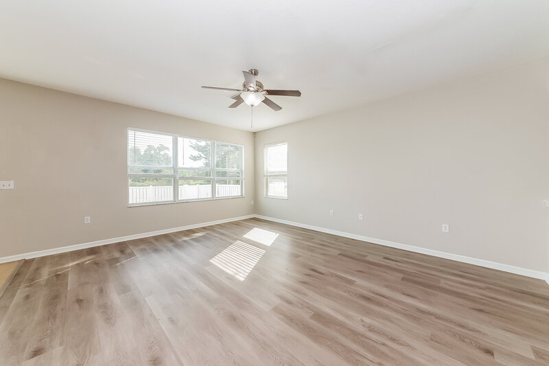 2,475/Mo, 12608 Evington Point Dr Riverview, FL 33579 Living Room View