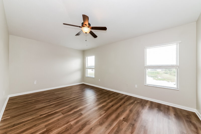 2,475/Mo, 12608 Evington Point Dr Riverview, FL 33579 Main Bedroom View