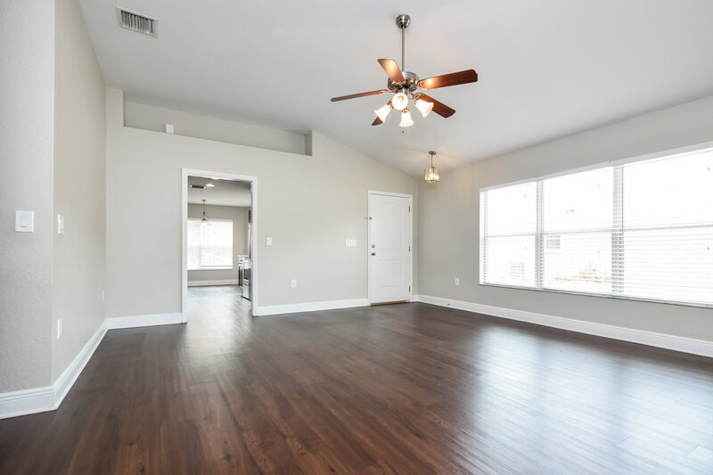 1,915/Mo, 10755 Standing Stone Dr Wimauma, FL 33598 Living Room View