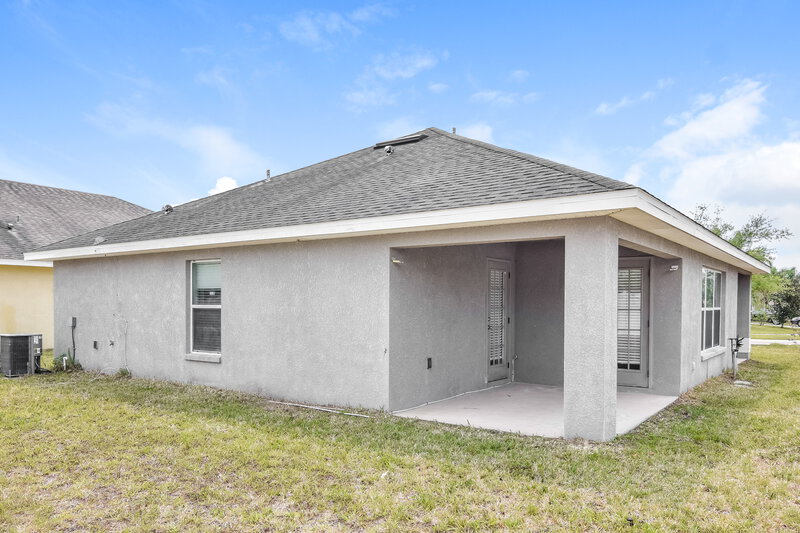 1,915/Mo, 10755 Standing Stone Dr Wimauma, FL 33598 Rear View 2