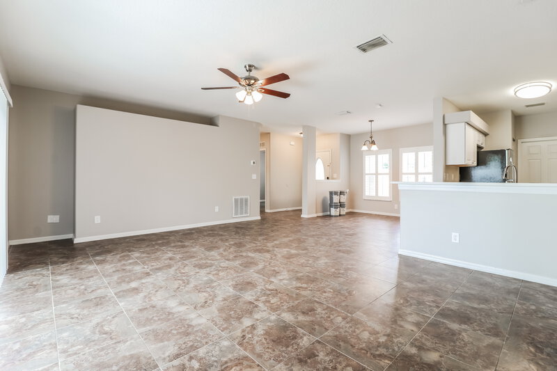 2,255/Mo, 721 Sandy Hills Ave Tarpon Springs, FL 34689 Living Room View