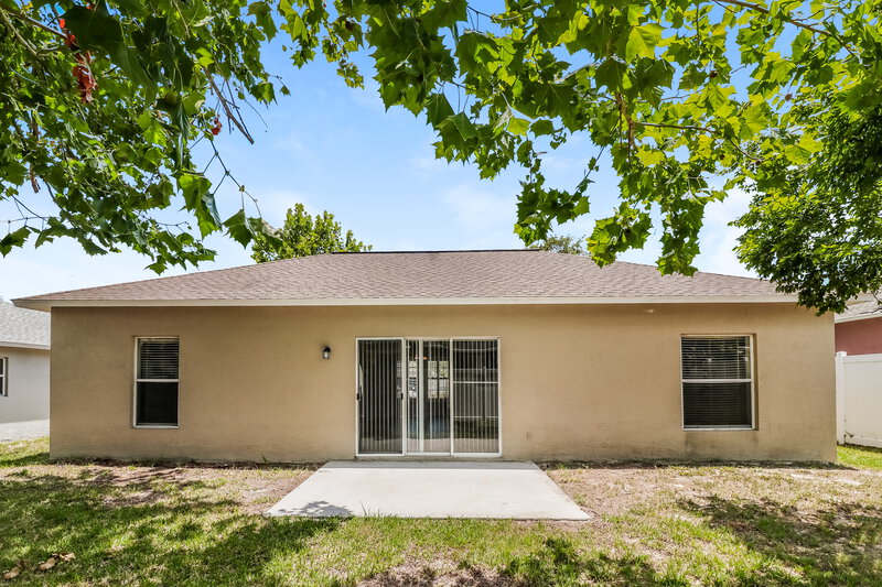 2,255/Mo, 721 Sandy Hills Ave Tarpon Springs, FL 34689 Rear View