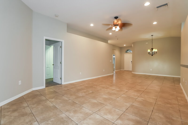 2,265/Mo, 721 Straw Lake Dr Brandon, FL 33510 Living Room View