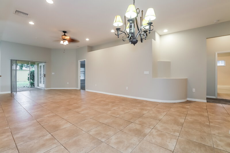 2,265/Mo, 721 Straw Lake Dr Brandon, FL 33510 Dining Room View