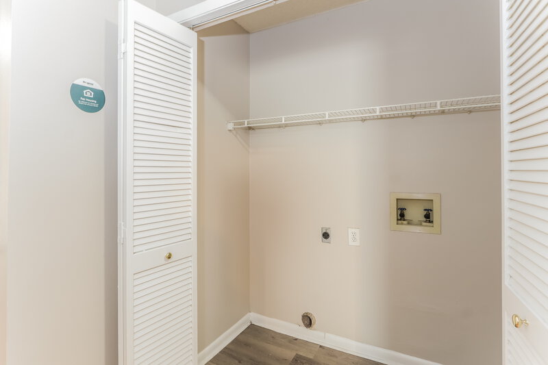 2,245/Mo, 24714 Silversmith Dr Lutz, FL 33559 Walk In Closet View 2