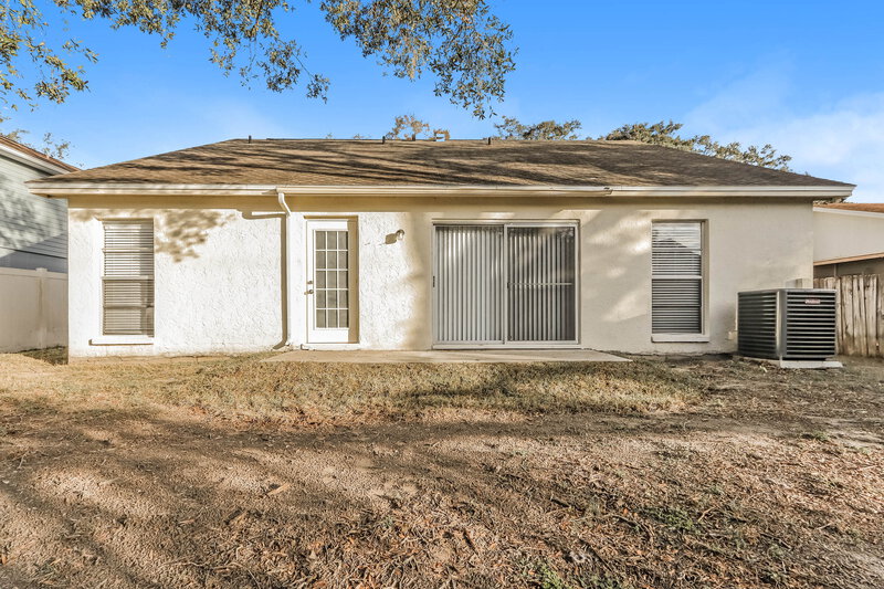 2,245/Mo, 24714 Silversmith Dr Lutz, FL 33559 Rear View