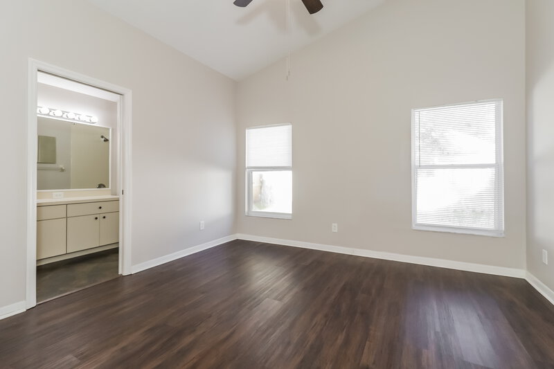 2,030/Mo, 8514 Hawbuck St Trinity, FL 34655 Main Bedroom View