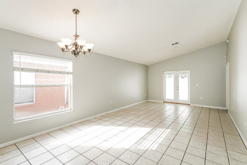 1,860/Mo, 7921 Chadwick Dr New Port Richey, FL 34654 Dining Room View