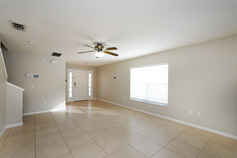 1,960/Mo, 1414 Delano Trent St Ruskin, FL 33570 Living Room View 2