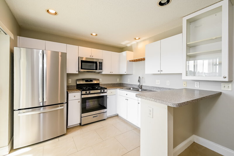 2,315/Mo, 22813 Saint Thomas Cir Lutz, FL 33549 Misc View 4