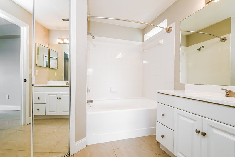 2,315/Mo, 22813 Saint Thomas Cir Lutz, FL 33549 Misc View 7