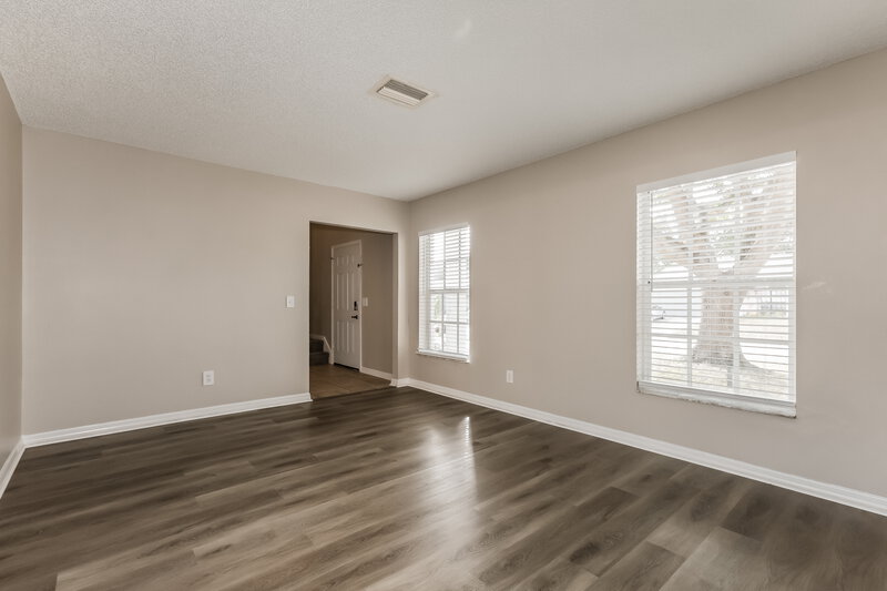 2,460/Mo, 2601 Berryvine Pl Valrico, FL 33596 Living Room View 2
