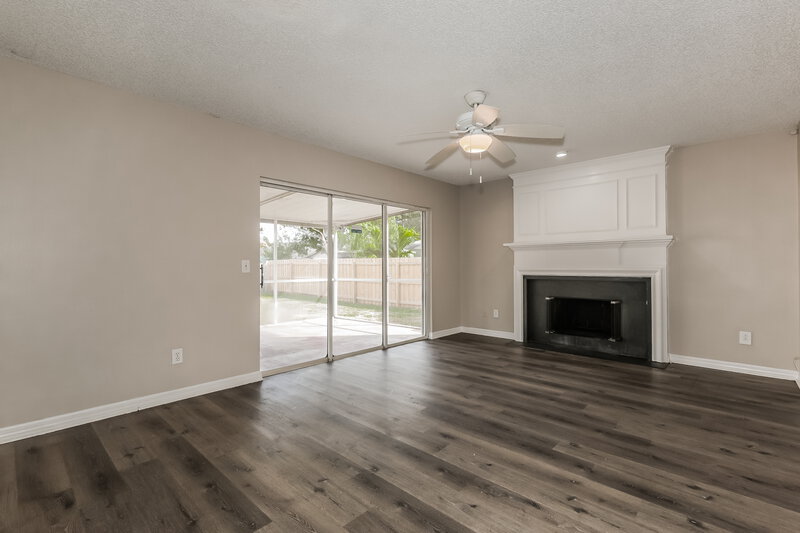 2,460/Mo, 2601 Berryvine Pl Valrico, FL 33596 Family Room View