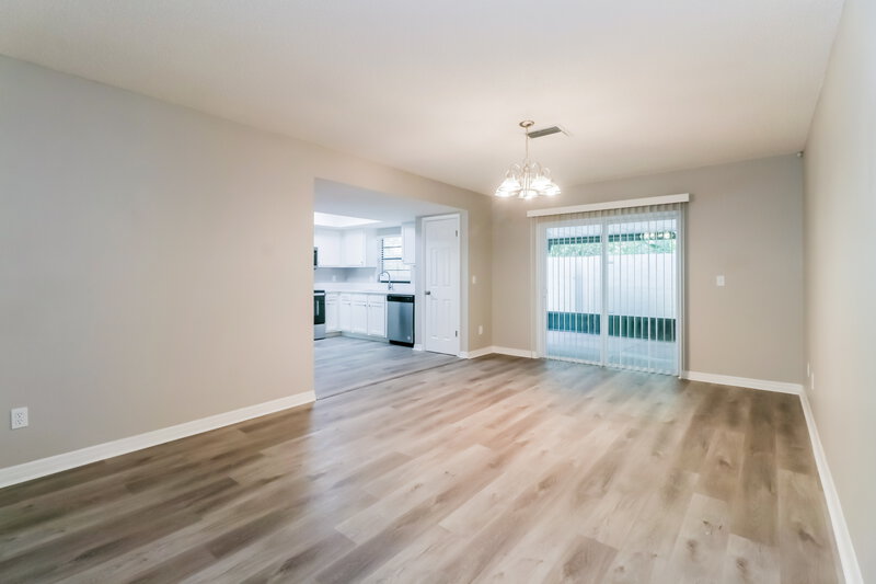 2,245/Mo, 14708 Oak Vine Dr Lutz, FL 33559 Dining Room View