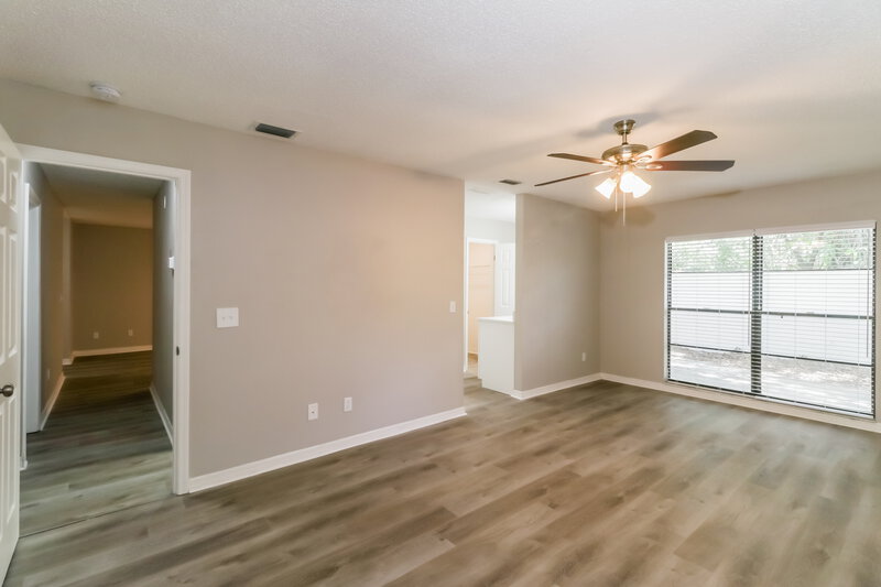 2,245/Mo, 14708 Oak Vine Dr Lutz, FL 33559 Main Bedroom View