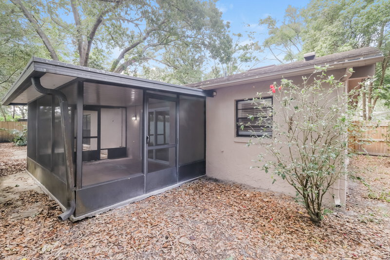 2,245/Mo, 14708 Oak Vine Dr Lutz, FL 33559 Rear View