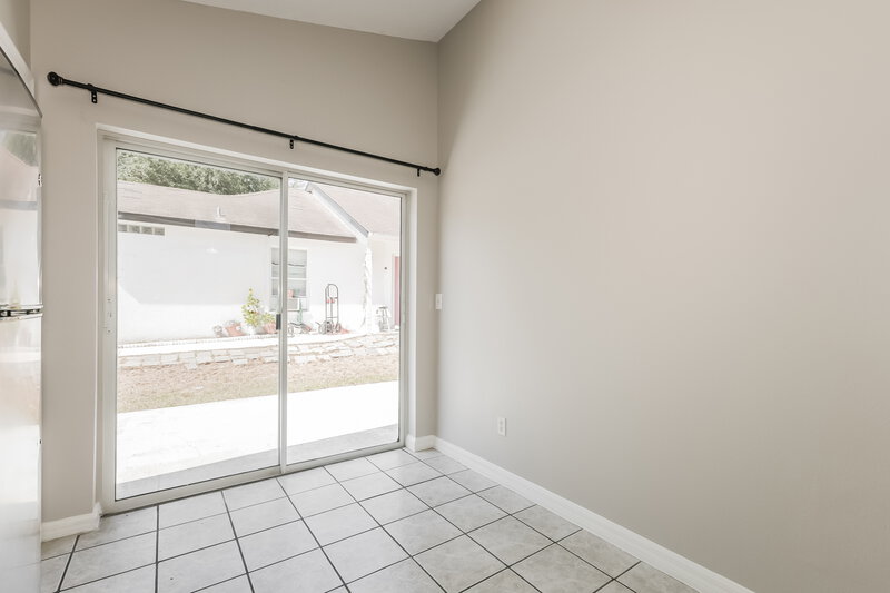 1,930/Mo, 3406 Palm Beach Dr Valrico, FL 33594 Kitchen View