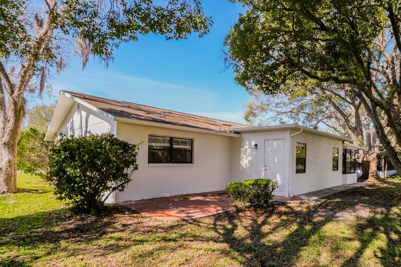 2,050/Mo, 3638 Montclair Dr New Port Richey, FL 34655 Rear View 2