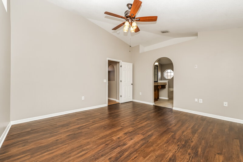 2,265/Mo, 1106 Soaring Osprey Way Valrico, FL 33594 Main Bedroom View 2